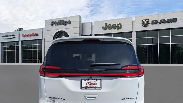 2026 Chrysler Pacifica Limited