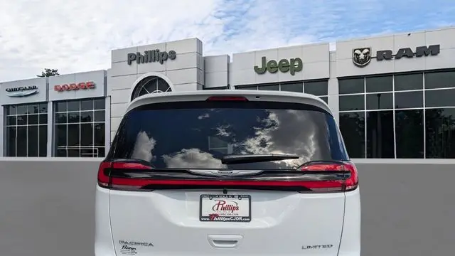 2026 Chrysler Pacifica Limited