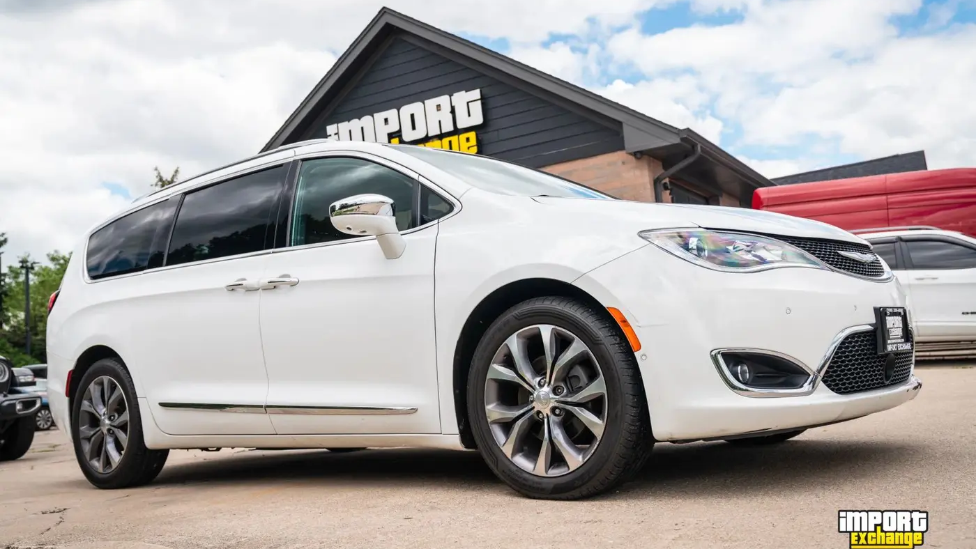 Preowned 2017 Chrysler Pacifica Limited for Sale
