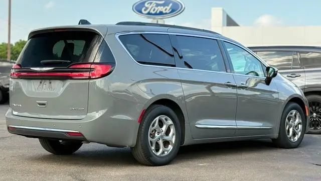 2023 Chrysler Pacifica Limited
