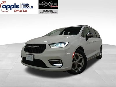 Photo of a 2023 Chrysler Pacifica Limited 4DR Mini-Van for sale