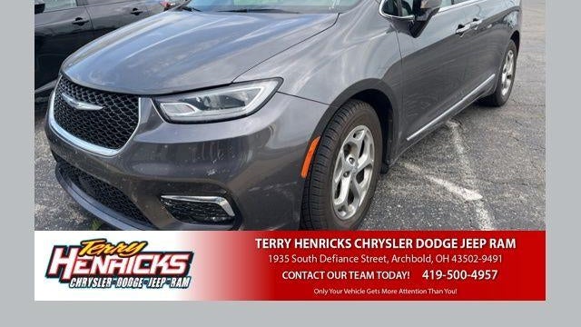 Preowned 2023 Chrysler Pacifica Limited for Sale