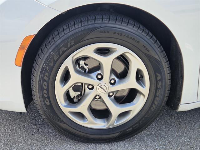 2023 Chrysler Pacifica - $24,360