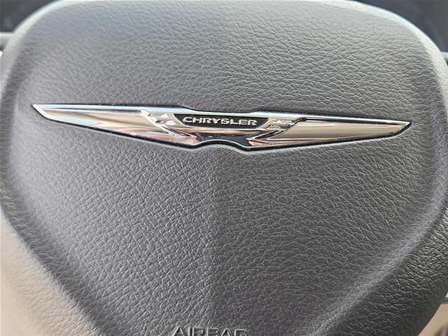 2023 Chrysler Pacifica - $24,360