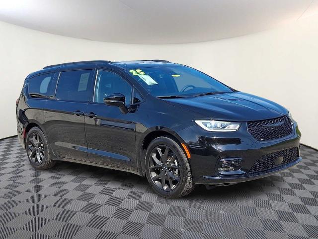 2025 Chrysler Pacifica - $32,988