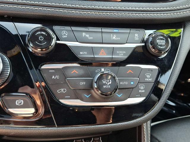 2025 Chrysler Pacifica - $32,988