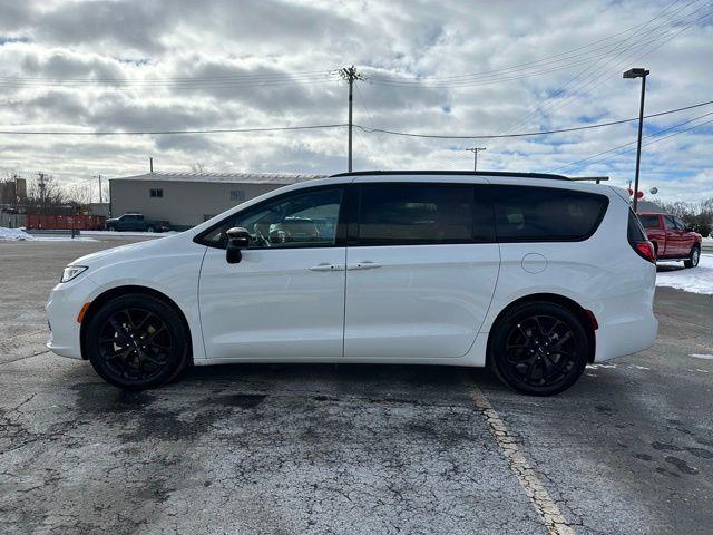 2025 Chrysler Pacifica