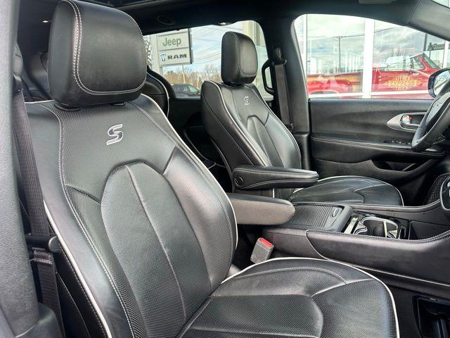 2025 Chrysler Pacifica