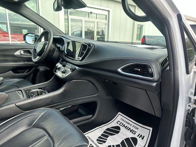 2025 Chrysler Pacifica