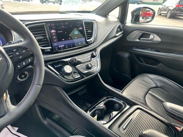 2025 Chrysler Pacifica