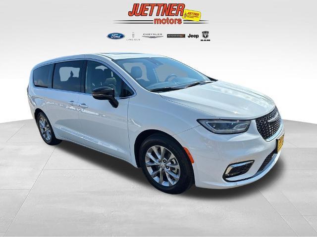 2026 Chrysler Pacifica - $34,995