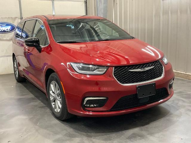 2026 Chrysler Pacifica - $32,955