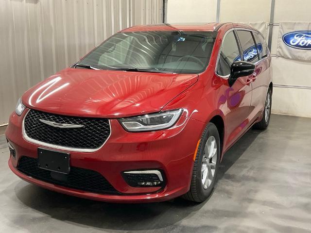 2026 Chrysler Pacifica - $32,955