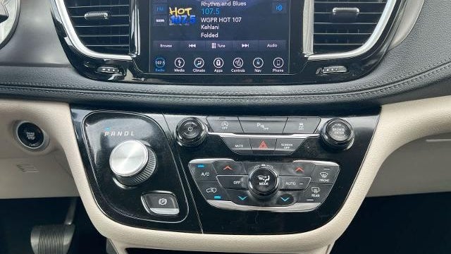 2019 Chrysler Pacifica Limited 35th Anniversary