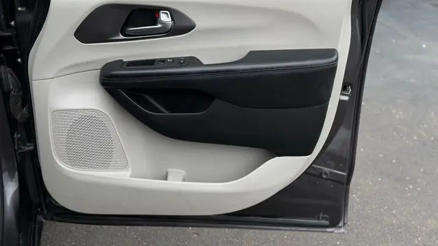 2019 Chrysler Pacifica Limited 35th Anniversary