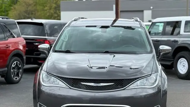 2019 Chrysler Pacifica Limited 35th Anniversary