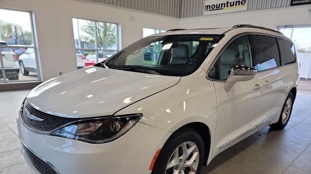 Preowned 2020 Chrysler Pacifica Limited for Sale