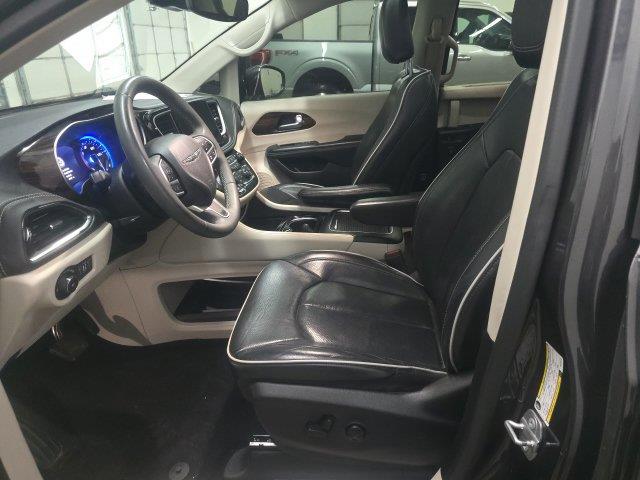 2022 Chrysler Pacifica - $22,860