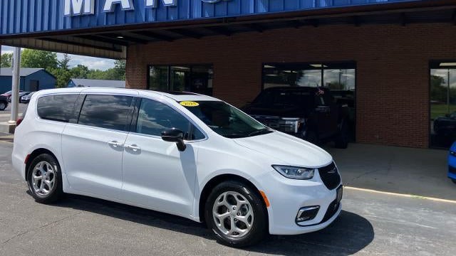Preowned 2024 Chrysler Pacifica Limited for Sale