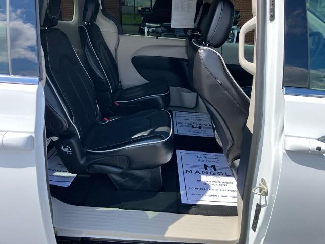 2024 Chrysler Pacifica - $31,562