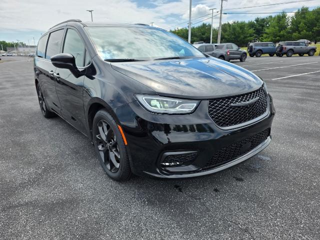 2025 Chrysler Pacifica