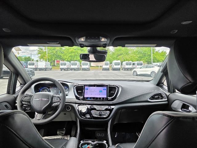 2025 Chrysler Pacifica