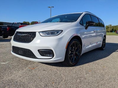 2025 Chrysler Pacifica Limited 4DR Mini-Van