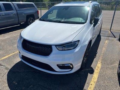 2025 Chrysler Pacifica Limited 4DR Mini-Van