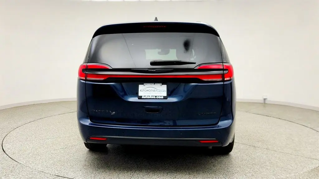2025 Chrysler Pacifica Limited