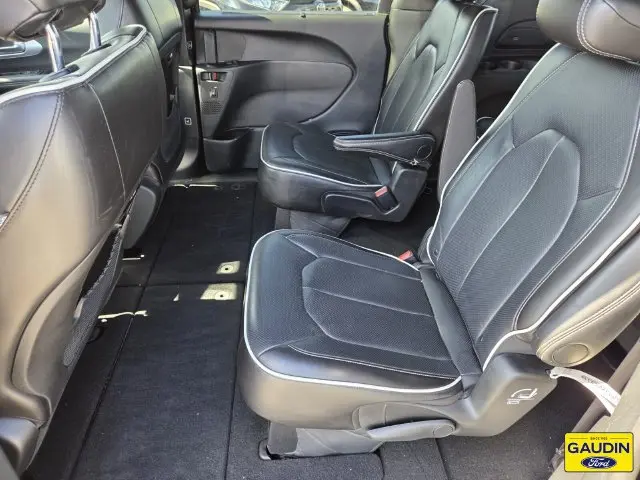 2025 Chrysler Pacifica - $27,216