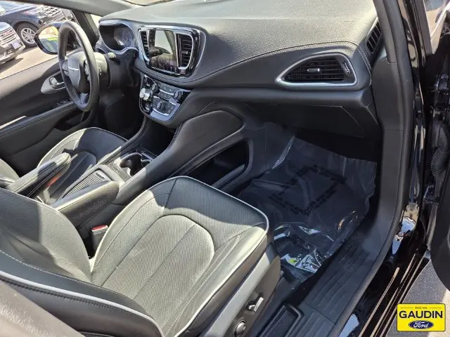 2025 Chrysler Pacifica - $27,216