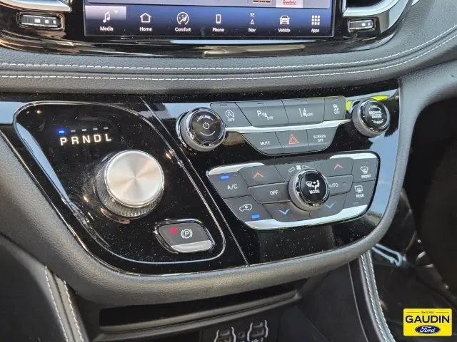2025 Chrysler Pacifica - $27,216