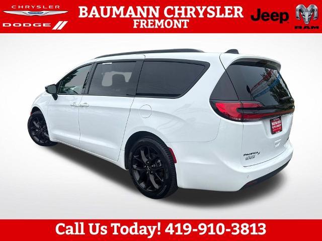 2026 Chrysler Pacifica - $32,860
