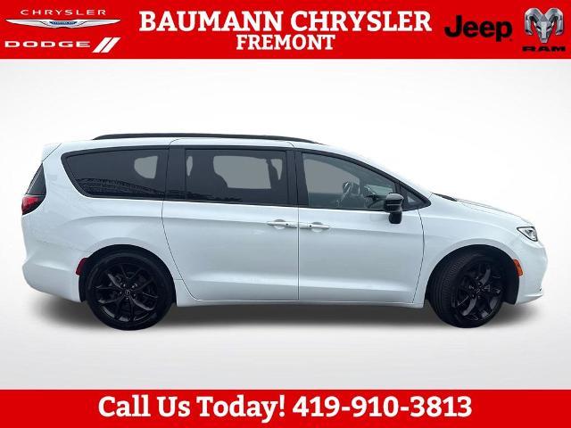 2026 Chrysler Pacifica - $32,890