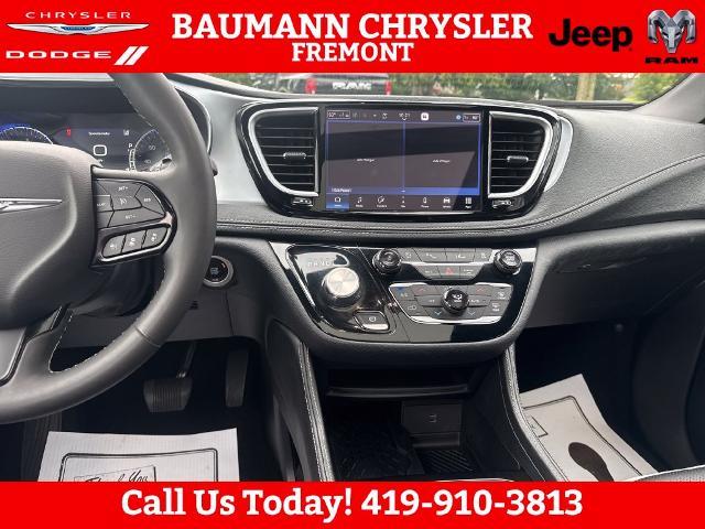 2026 Chrysler Pacifica - $32,479