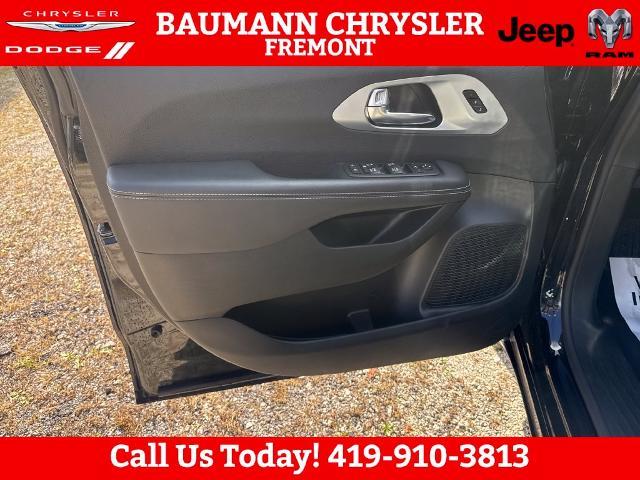 2026 Chrysler Pacifica - $33,876