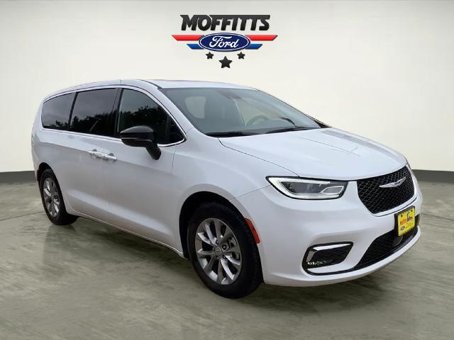 2026 Chrysler Pacifica - $33,138
