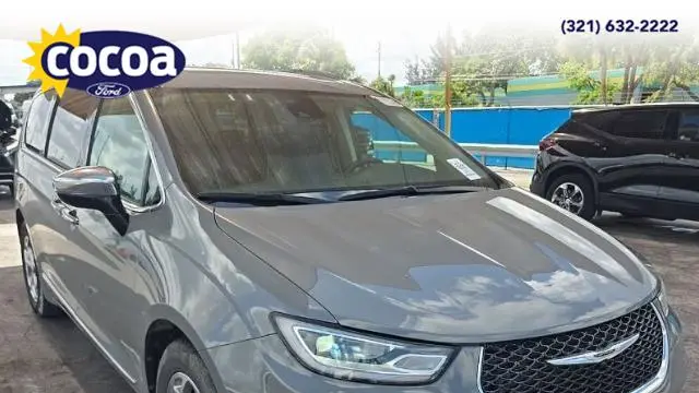 Preowned 2023 Chrysler Pacifica Limited for Sale