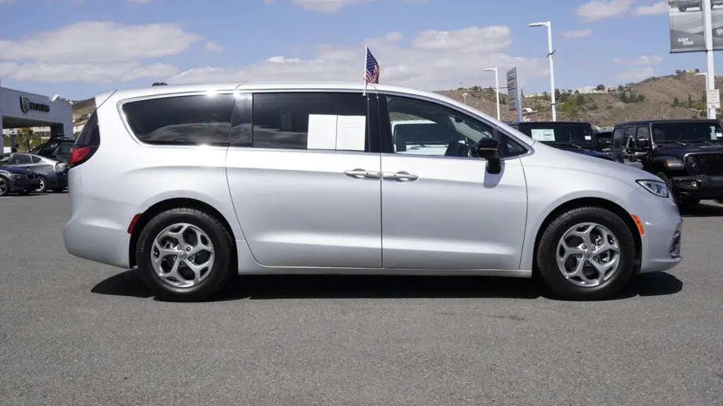 2024 Chrysler Pacifica Limited