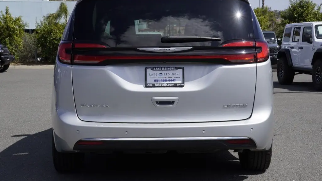 2024 Chrysler Pacifica Limited