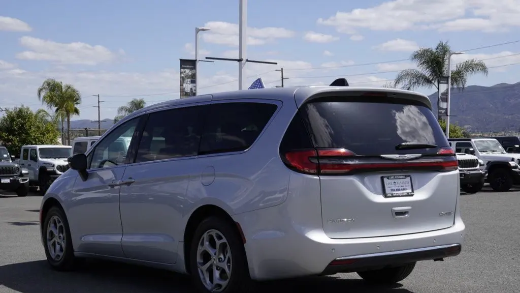 2024 Chrysler Pacifica Limited