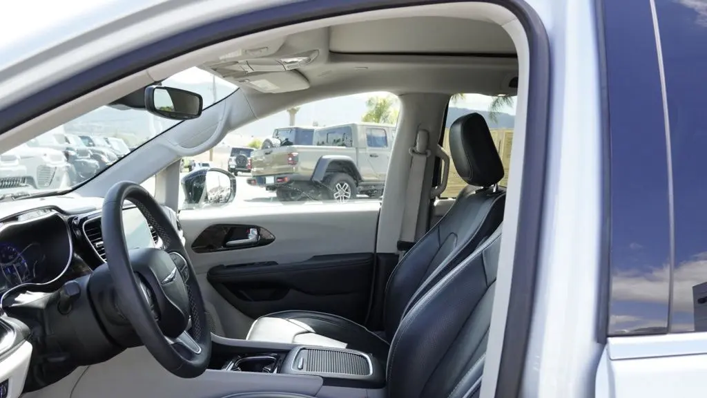 2024 Chrysler Pacifica Limited