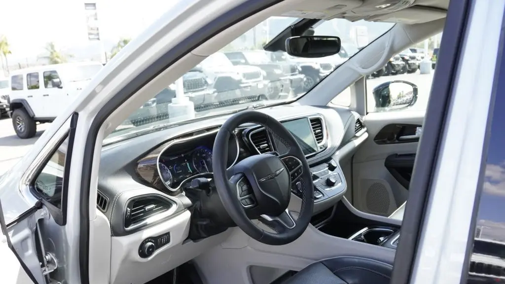 2024 Chrysler Pacifica Limited