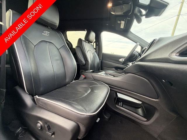 2025 Chrysler Pacifica - $30,275