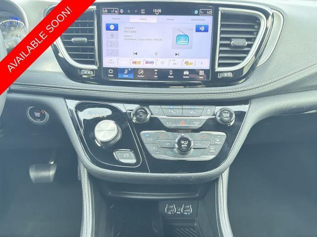 2025 Chrysler Pacifica - $30,275