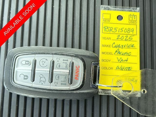 2025 Chrysler Pacifica - $30,275