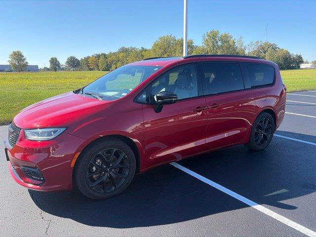 2025 Chrysler Pacifica - $26,910