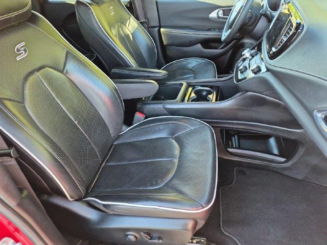 2025 Chrysler Pacifica - $26,910