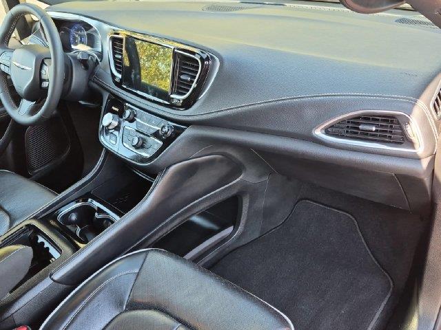 2025 Chrysler Pacifica - $26,910