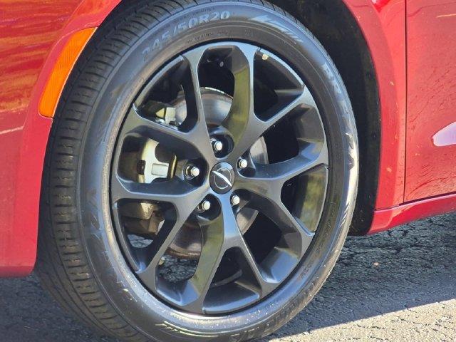 2025 Chrysler Pacifica - $26,910